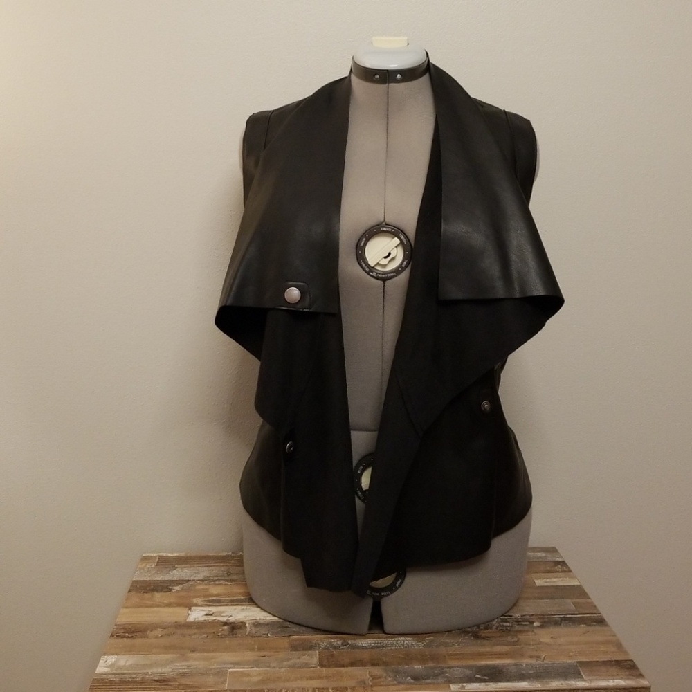 Kut From the Kloth Black Vest Size M